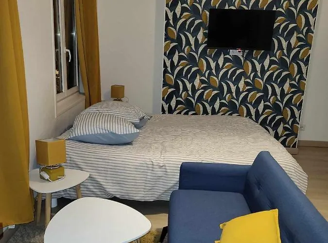 Appartement Deguise 9 *