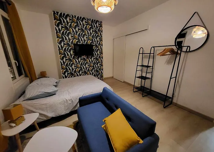 Appartement Deguise 9 *